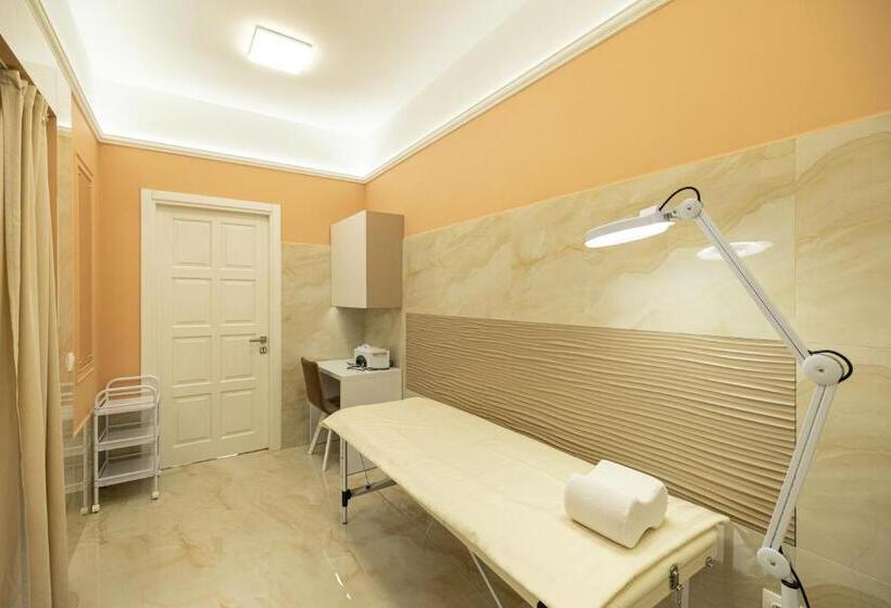 Hotel медовий двір