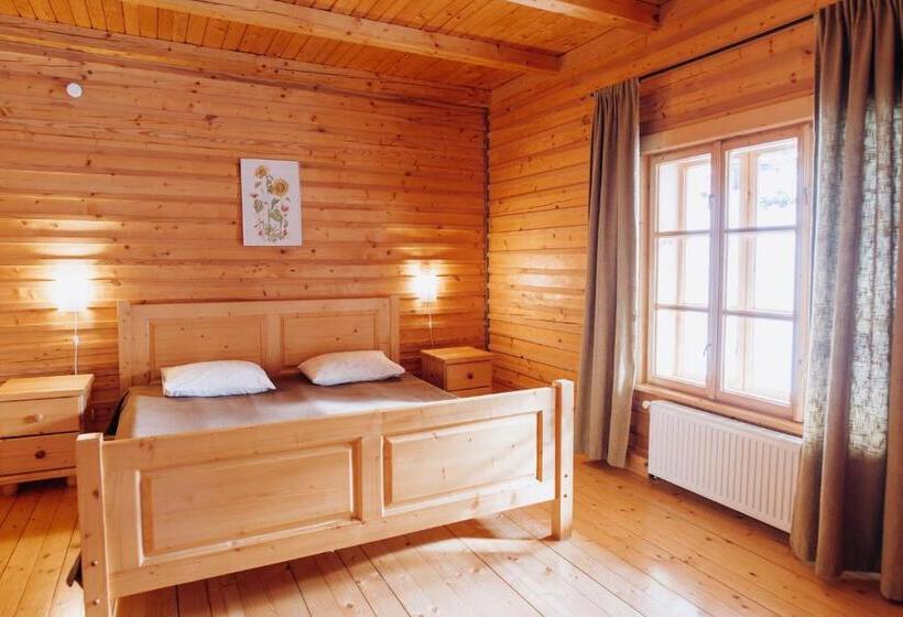 Hotel медовий двір