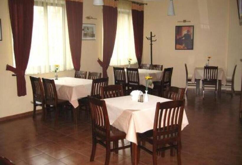 Hôtel готель леон