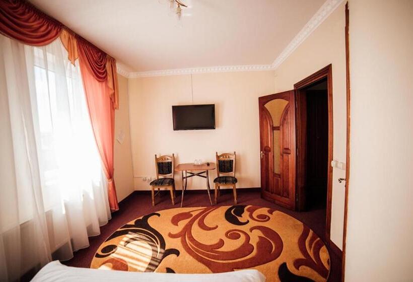 هتل братіслава тернопіль