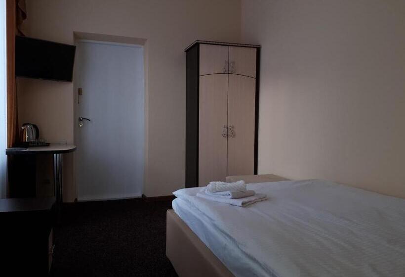 Отель орхідея