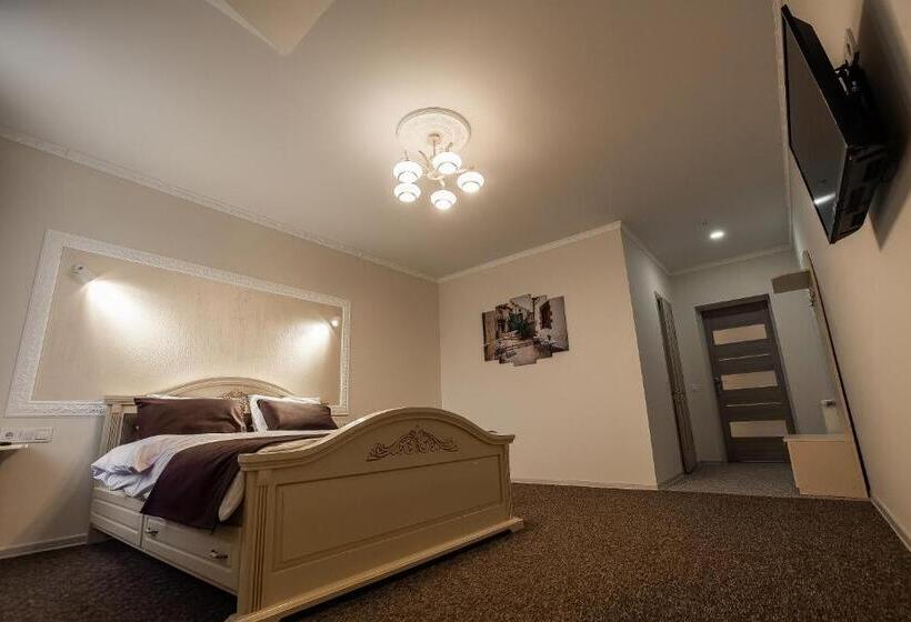 Hotell золота гора