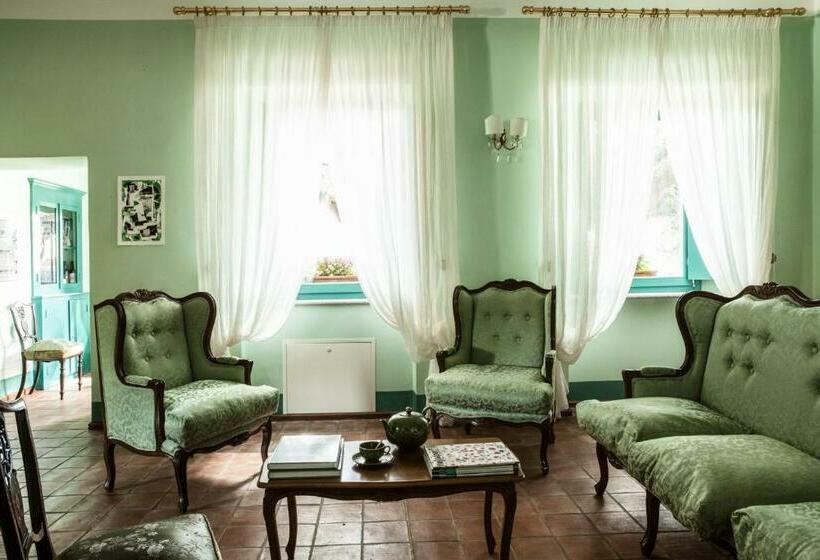 فندق Agriturismo Petrara