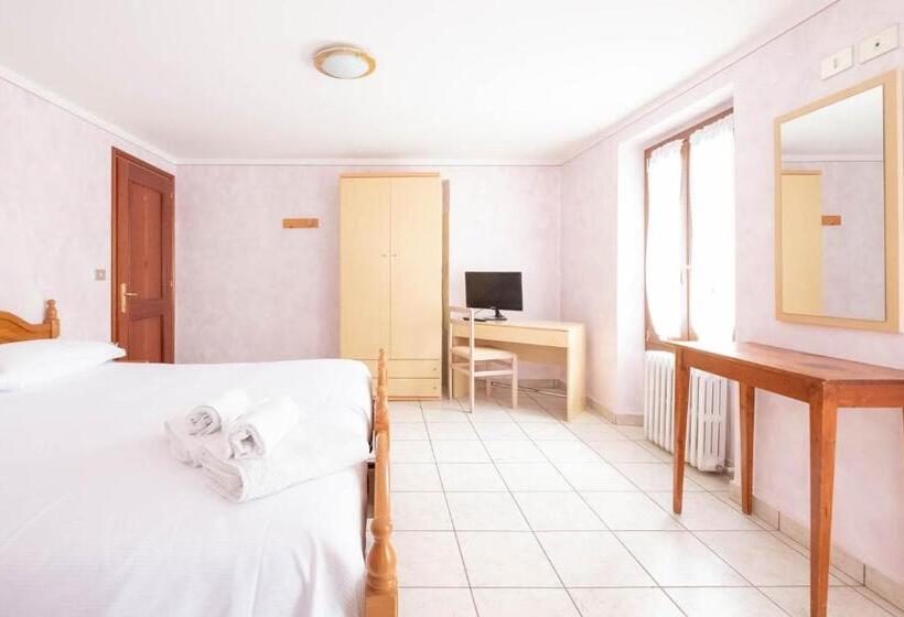 בית מלון כפרי Albergo Monte Giove