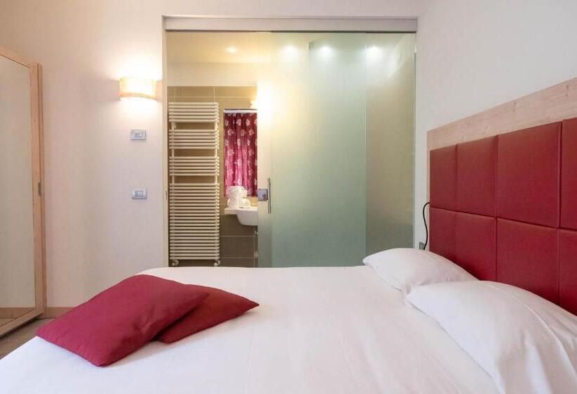 בית מלון כפרי Albergo Monte Giove