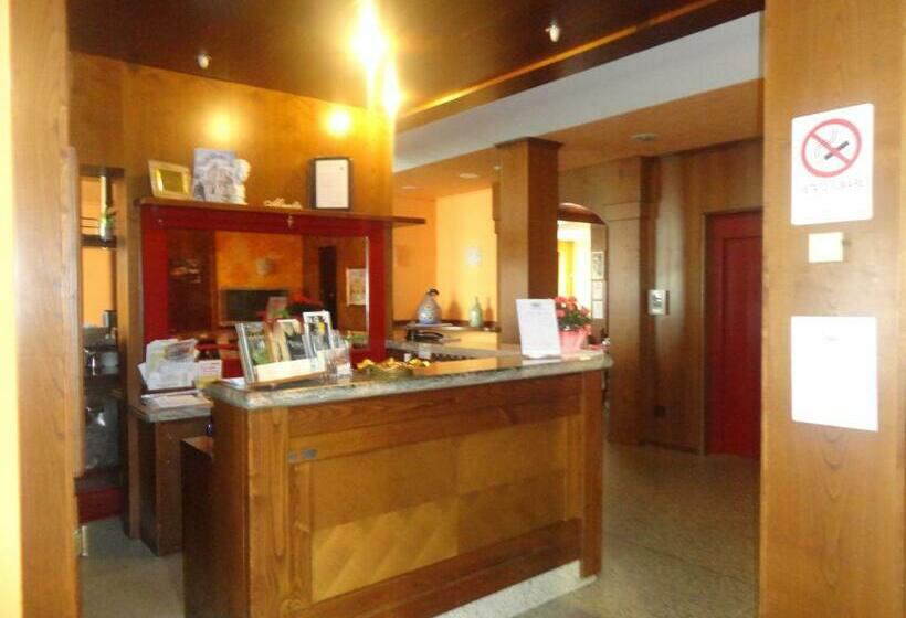 ホテル Albergo Nazionale