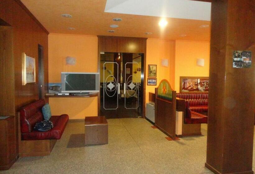 ホテル Albergo Nazionale