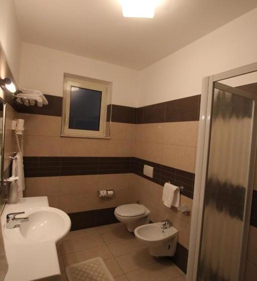 فندق Albergo Ristorante Val Vomano