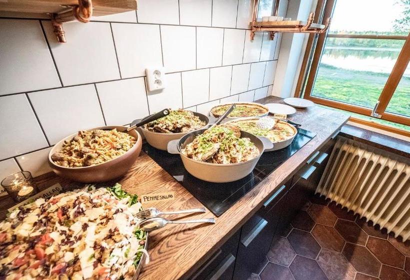 בית מלון כפרי Arctic River Lodge