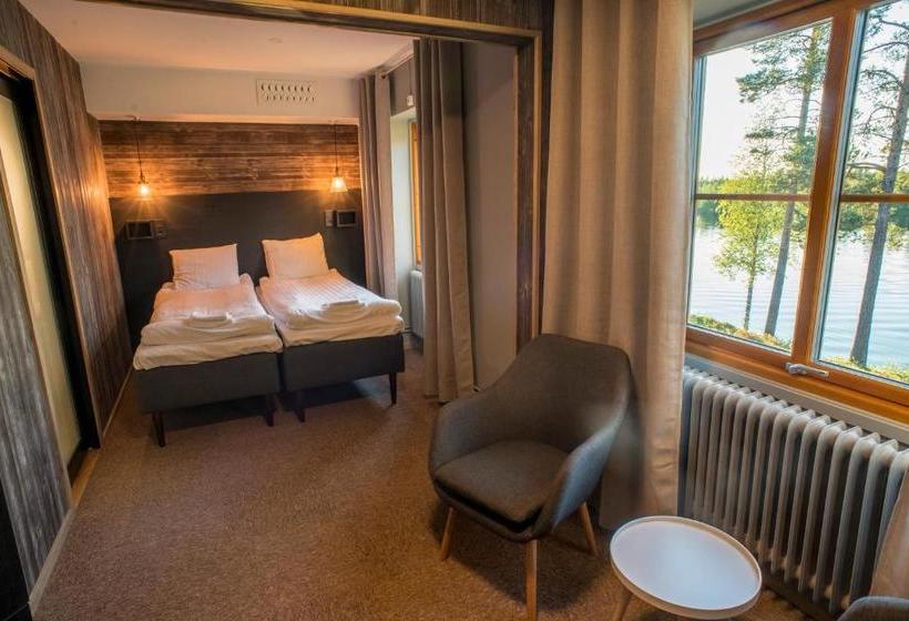 בית מלון כפרי Arctic River Lodge