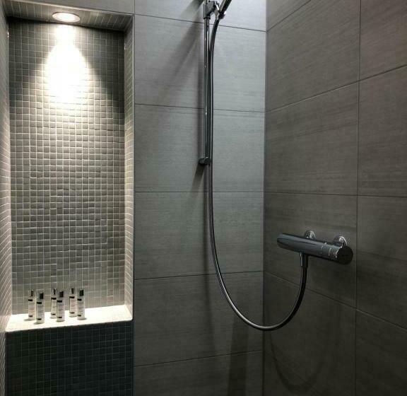 Отель Auberge De La Tour