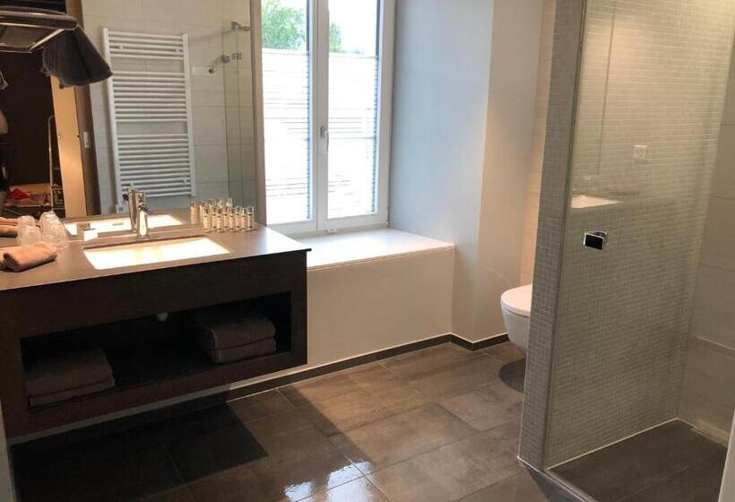 Отель Auberge De La Tour