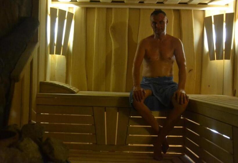 ホテル Bilovoddya