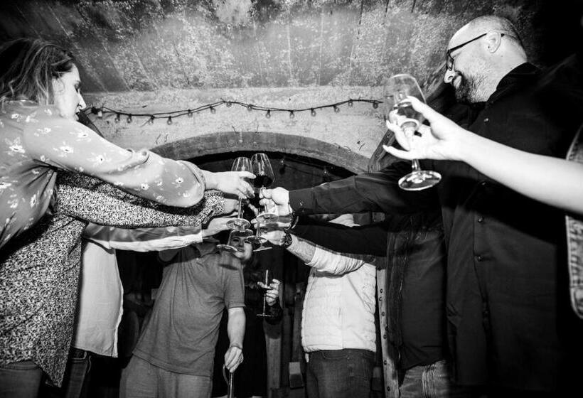 فندق Casa Colinelor