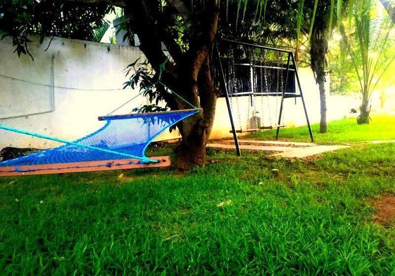 酒店 Ellamay Beach Resorts