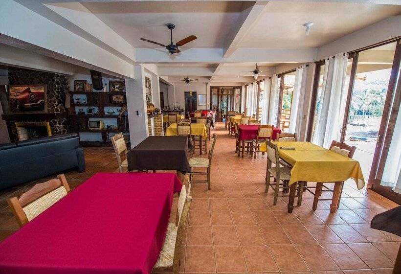 Отель Fazenda Três Cascatas