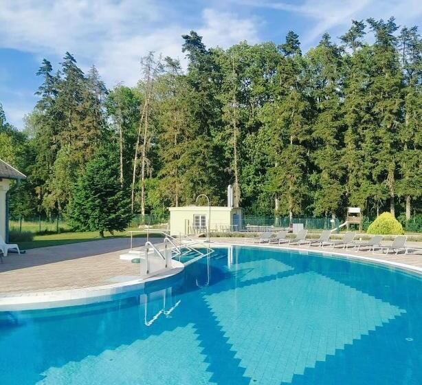 فندق Festetich Kastélyszálló és Zsuzsanna