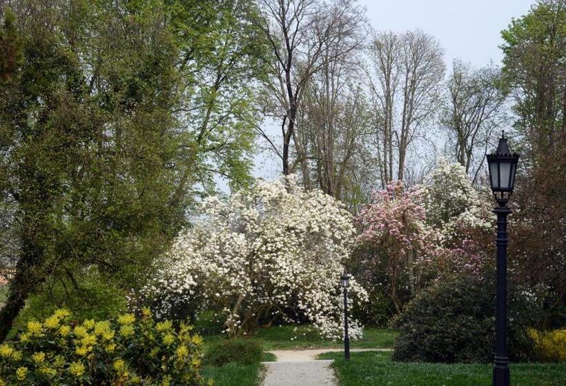 فندق Festetich Kastélyszálló és Zsuzsanna