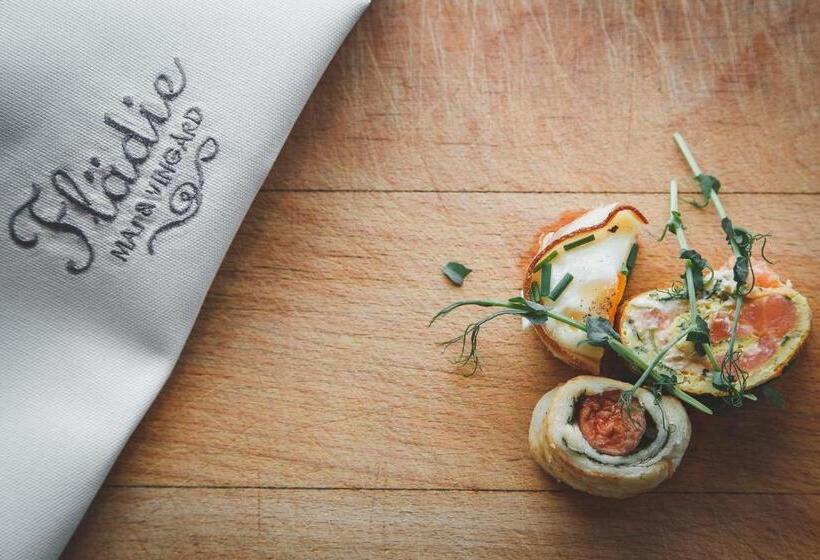 호텔 Flädie Mat & Vingård