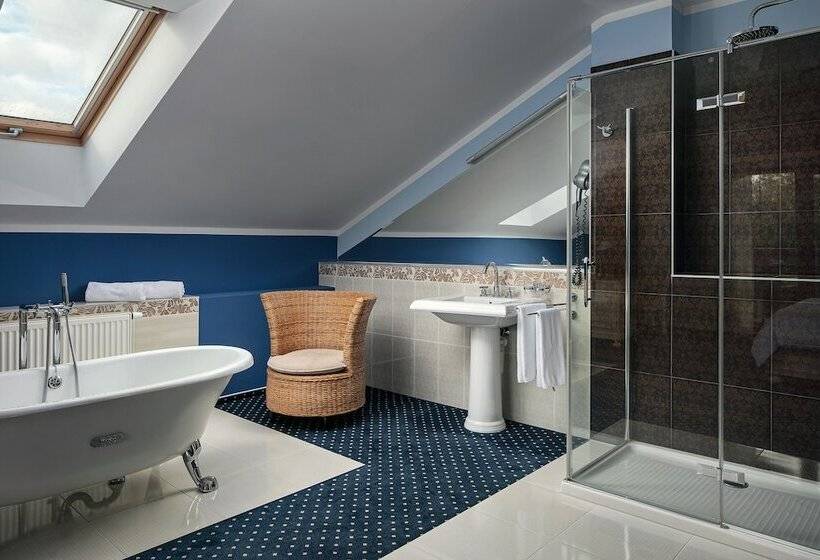 בית מלון כפרי Golf & Spa Kunětická Hora