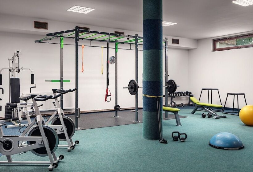 בית מלון כפרי Golf & Spa Kunětická Hora