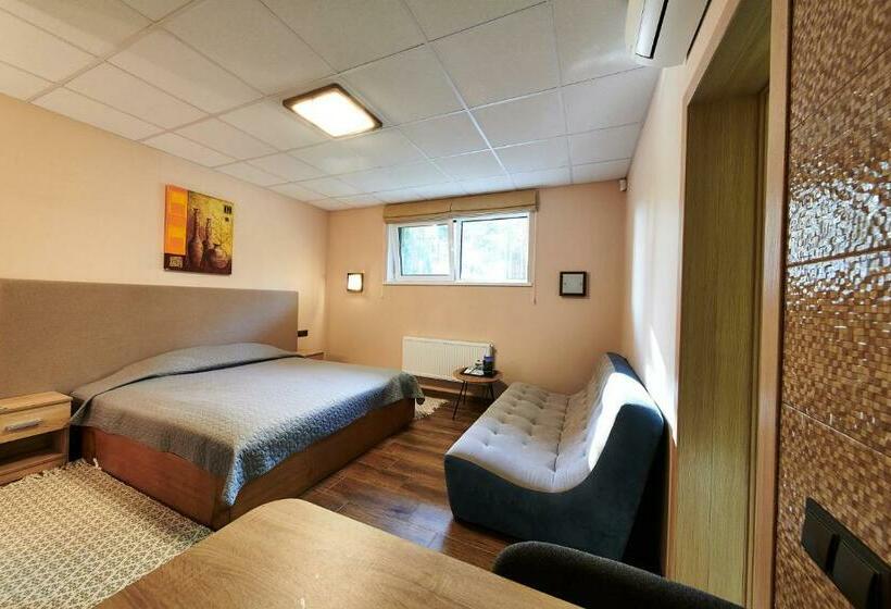 בית מלון כפרי Goodlife Park