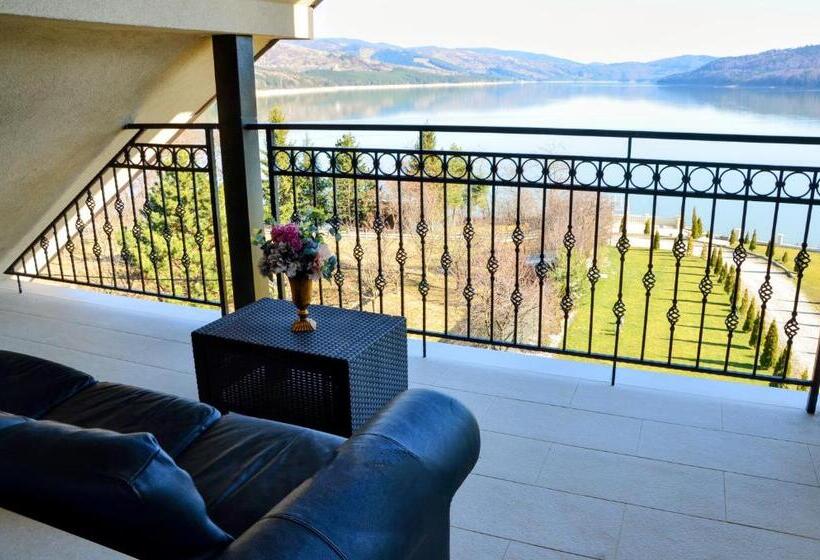 Отель Gradinile Romane