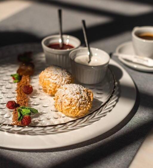 فندق Grand Aristocrate