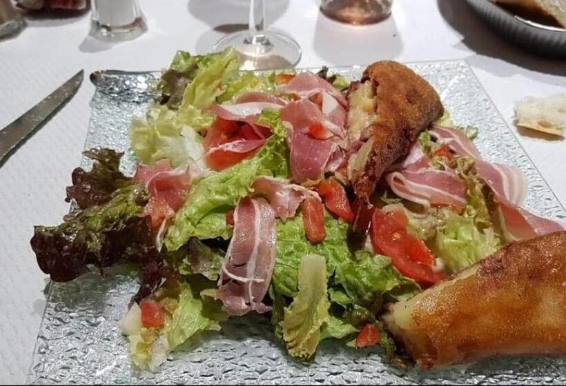 Отель Hôtel Des Voyageurs