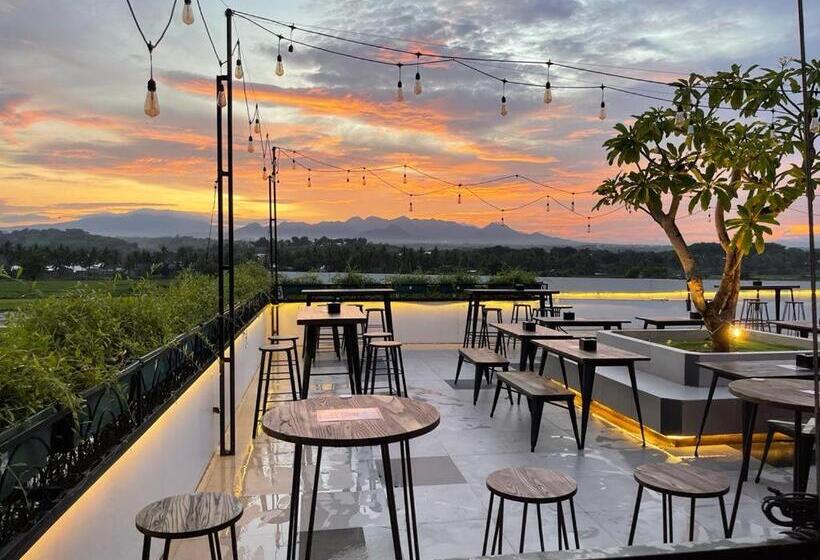 فندق Kaloka Airport