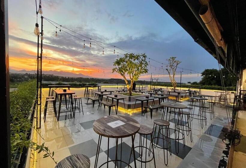 فندق Kaloka Airport