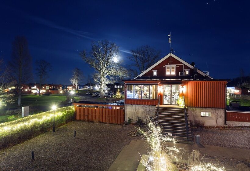 فندق Katrinelund Gästgiveri & Sjökrog