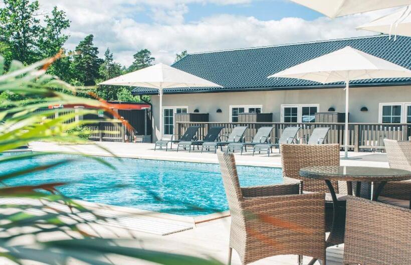 فندق Katrinelund Gästgiveri & Sjökrog