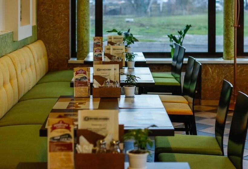 בית מלון כפרי Lubenska Sloboda