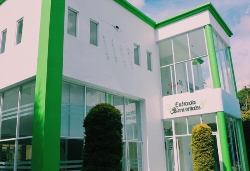 ホテル Maragreens