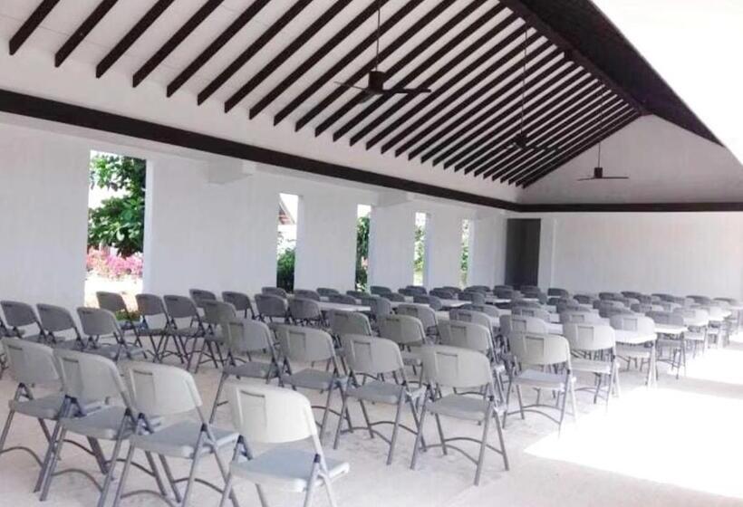 בית מלון כפרי Naya Matahora Island Resort