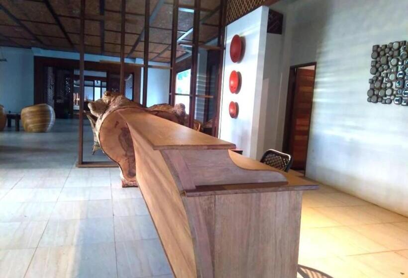 בית מלון כפרי Naya Matahora Island Resort