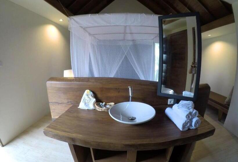 בית מלון כפרי Naya Matahora Island Resort