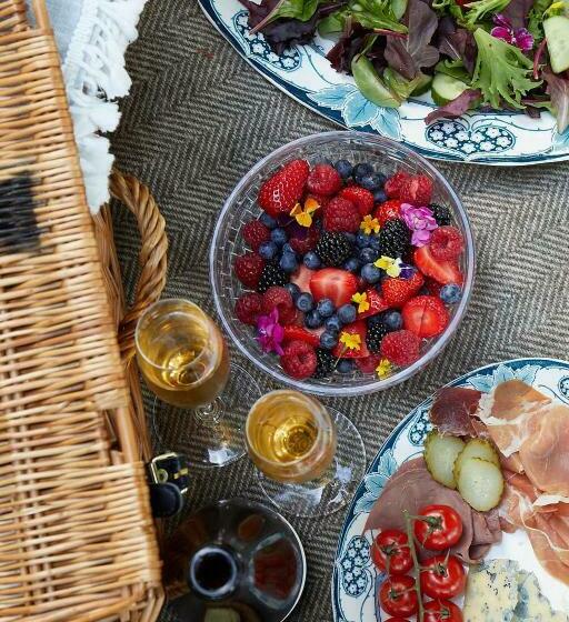 Отель Newhall Mains