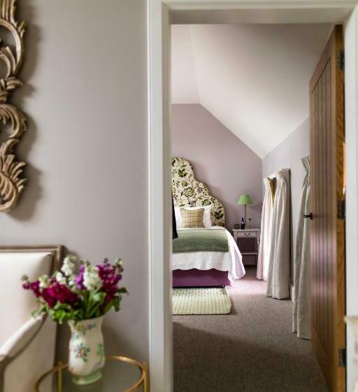 Отель Newhall Mains