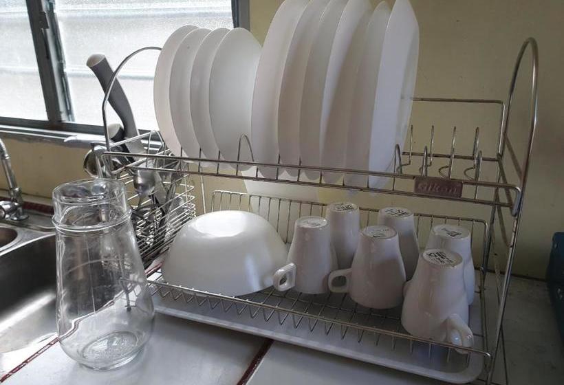 فندق Oyo 90304 Persada Hasra Homestay