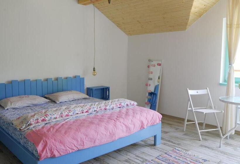 בית מלון כפרי Pensiunea Happy