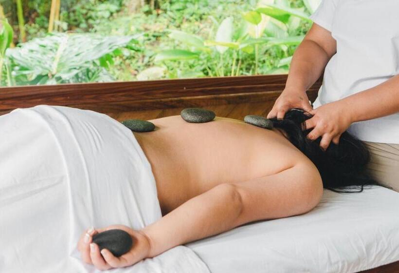 Отель Piripe Wellness Lodge