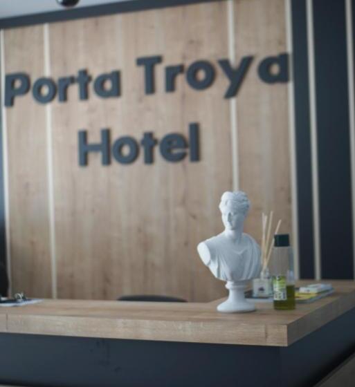 فندق Porta Trakis