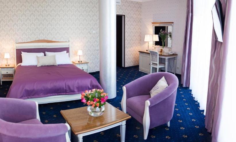 בית מלון כפרי Shato