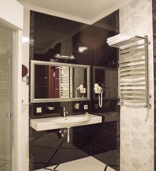 בית מלון כפרי Shato