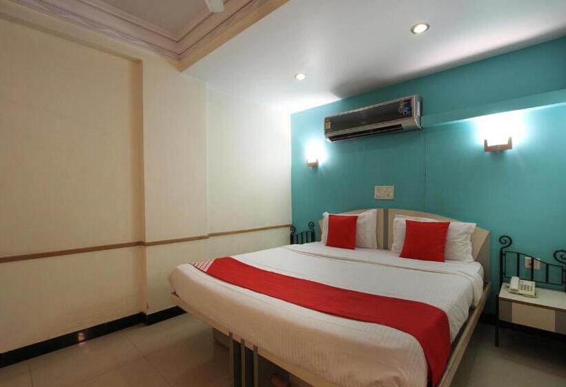 בית מלון כפרי Vaccinated Staff  Oyo 23182  Dhammanagi Comforts