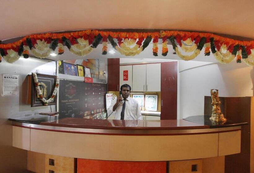 בית מלון כפרי Vaccinated Staff  Oyo 23182  Dhammanagi Comforts