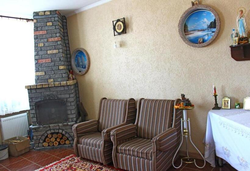 בית מלון כפרי Zhyttedar