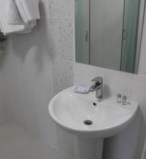 Mіnі Gotel Pozitiv